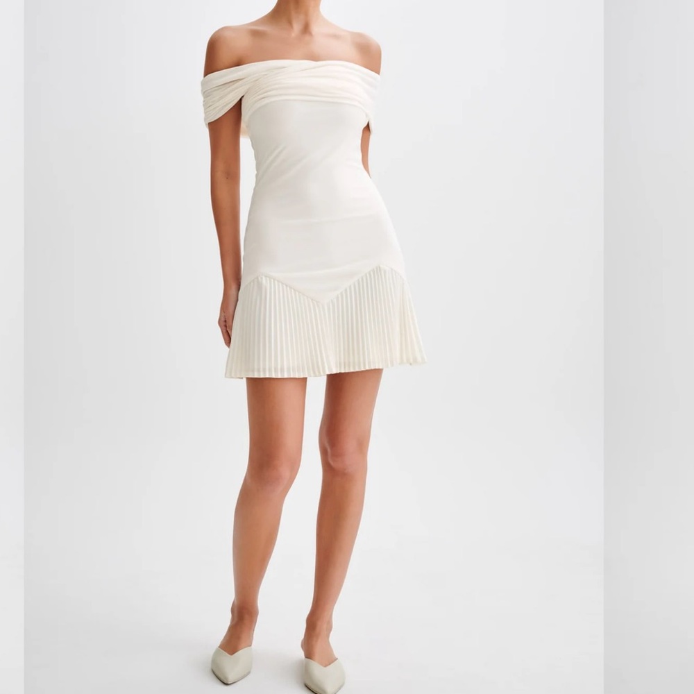 Slinky Off Shoulder Mini Dress.